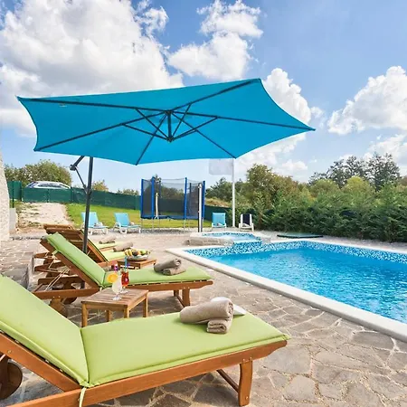 Sleeps 12 Pool Wifi 别墅
